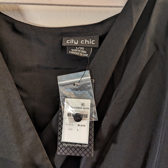 City Chic shirred satin maxi dress 20 - Picture 2 of 3